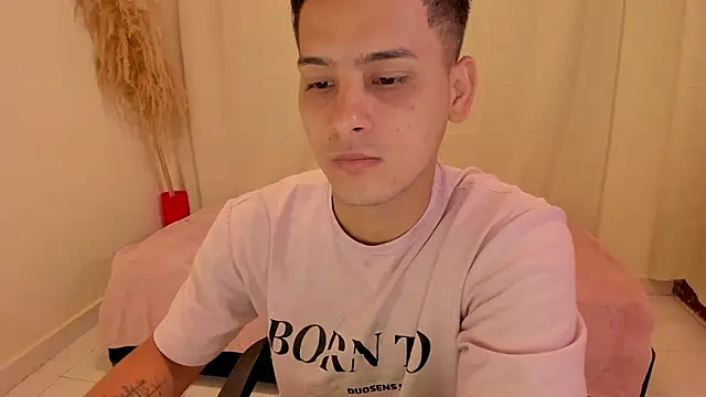 JANER 03 online show from January 11, 1:48 pm