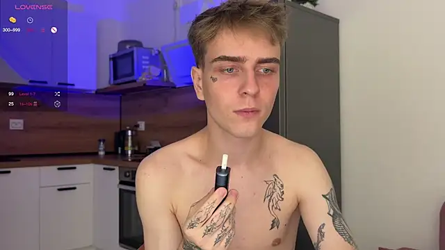 Snapshot of Marcus_Lovrov chatting on October 17, 3:49 pm Marcus Lovrov online show from October 17, 3:49 pm