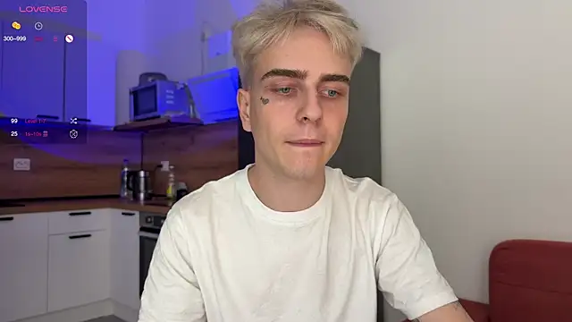 Snapshot of Marcus_Lovrov chatting on October 23, 2:09 pm Marcus Lovrov online show from October 23, 2:09 pm