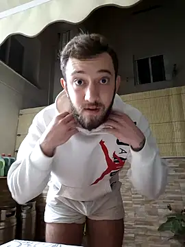 jorgeeetee18 online show from December 11, 6:05 pm