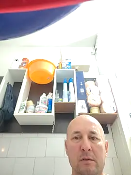 Snapshot of intx800 chatting on October 24, 2:24 am intx800 online show from October 24, 2:24 am