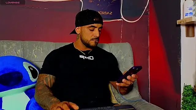 ERIC HARRISON online show from February 17, 1:48 am