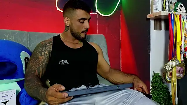 ERIC HARRISON online show from February 24, 1:50 am