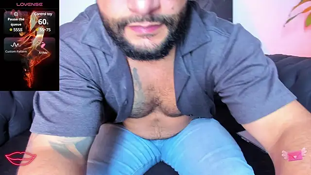 Snapshot of Luke__09 chatting on January 13, 12:24 pm Luke  09 online show from January 13, 12:24 pm
