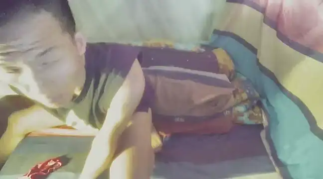 Snapshot of bbhiShark chatting on February 27, 4:31 am bbhiShark online show from February 27, 4:31 am