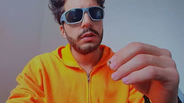 thomas gun online show from March 23, 3:07 pm