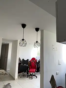 thomas gun online show from December 17, 3:41 pm