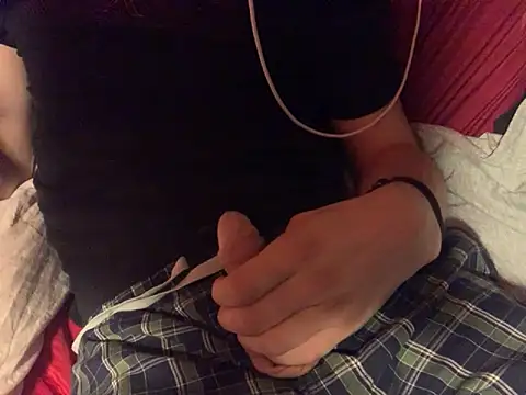 skatebored online show from November 25, 11:45 am