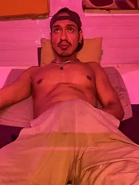 thesummerboy online show from December 25, 7:14 am