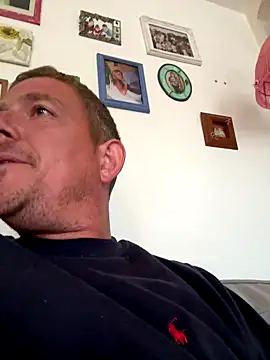 Snapshot of mrwright878787 chatting on September 13, 7:31 am mrwright878787 online show from September 13, 7:31 am