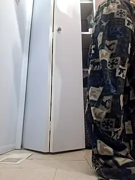 PNTlooker256 online show from February 5, 4:41 am