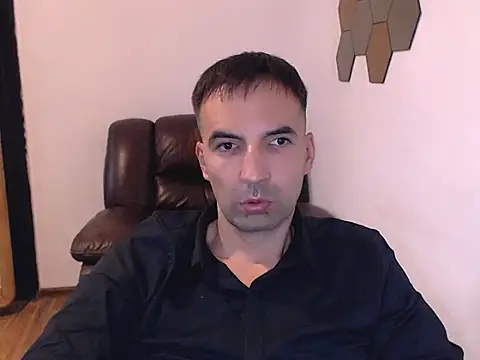 Snapshot of Leo_1617 chatting on October 9, 5:29 pm Leo 1617 online show from October 9, 5:29 pm