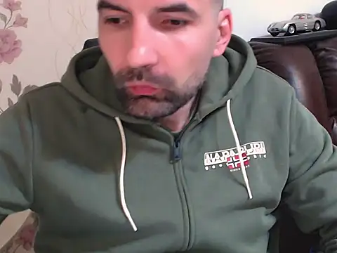 Leo 1617 online show from April 7, 7:14 pm