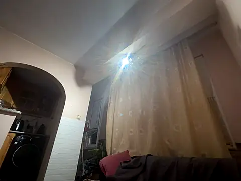 Snapshot of Nikolaiyy chatting on October 9, 6:02 pm Nikolaiyy online show from October 9, 6:02 pm