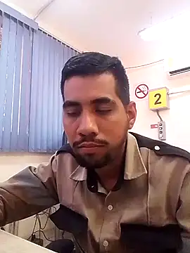 Snapshot of EnriquePersian197 chatting on December 30, 6:49 pm EnriquePersian197 online show from December 30, 6:49 pm