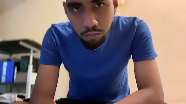 Snapshot of EnriquePersian197 chatting on January 15, 7:55 pm EnriquePersian197 online show from January 15, 7:55 pm