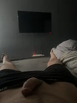 kleinerdixk online show from February 11, 9:53 am