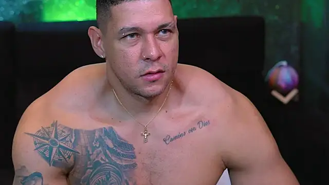 MassimoWalton2 online show from December 2, 10:43 pm