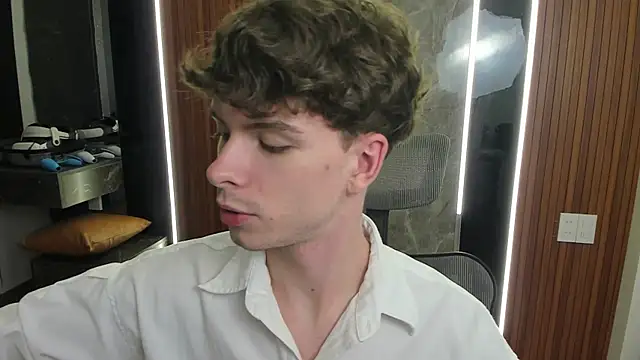 calvin love you online show from July 11, 3:03 pm