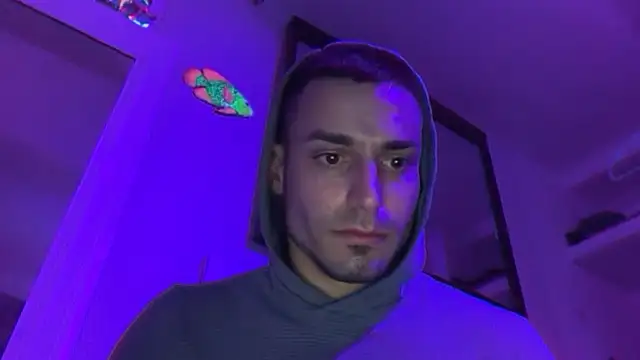 hot shot 13 online show from November 6, 3:42 am