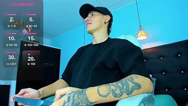 Lobo 17  online show from January 6, 3:43 am