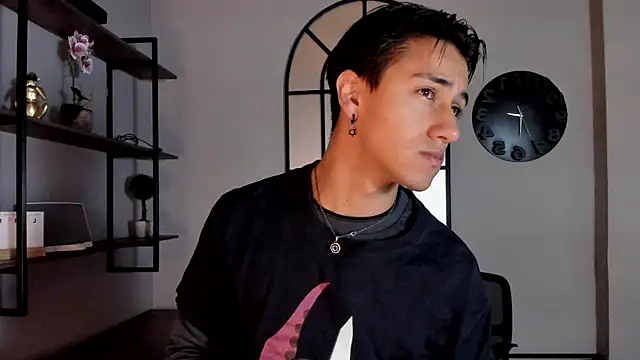 Snapshot of Andy_Joy_ chatting on October 23, 11:35 am Andy Joy  online show from October 23, 11:35 am