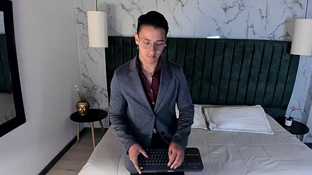 Snapshot of Andy_Joy_ chatting on September 26, 12:03 pm Andy Joy  online show from September 26, 12:03 pm