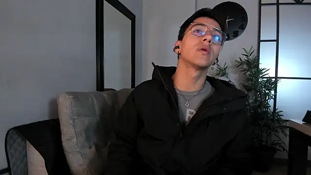 Snapshot of Andy_Joy_ chatting on October 17, 10:30 am Andy Joy  online show from October 17, 10:30 am