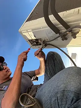 mexi01we online show from February 5, 11:34 pm