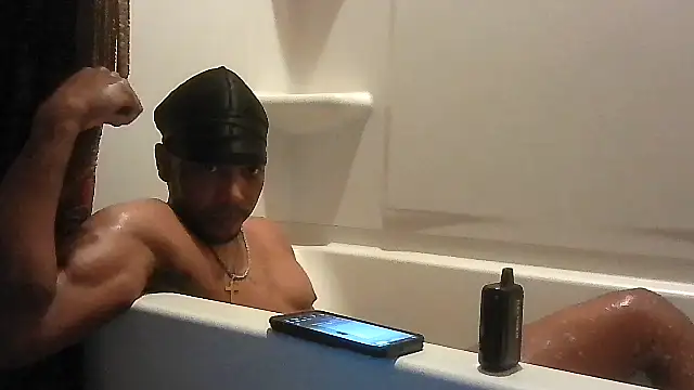 bigboytoy912 online show from April 11, 11:30 pm