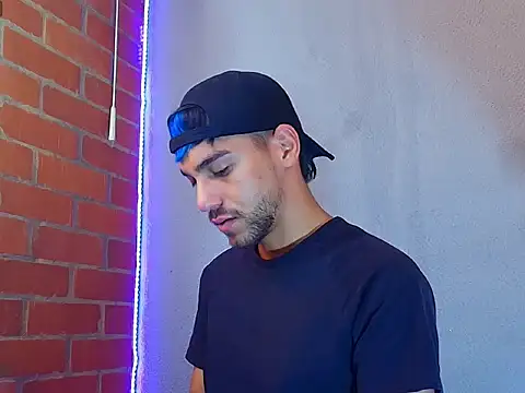 Leandro valenzuela online show from November 11, 3:50 pm