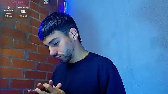 Leandro valenzuela online show from December 22, 5:37 am