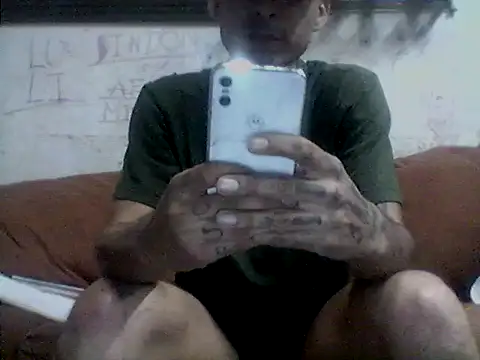 Snapshot of _Dmente_ chatting on September 16, 4:35 am  Dmente  online show from September 16, 4:35 am