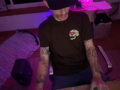 RuffClvb online show from November 20, 8:13 am