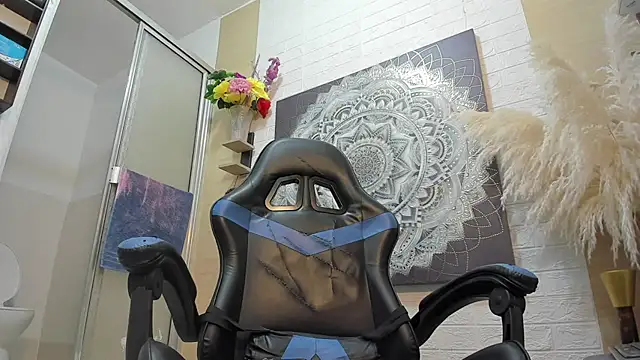 nakedfoam1 online show from February 13, 5:57 am