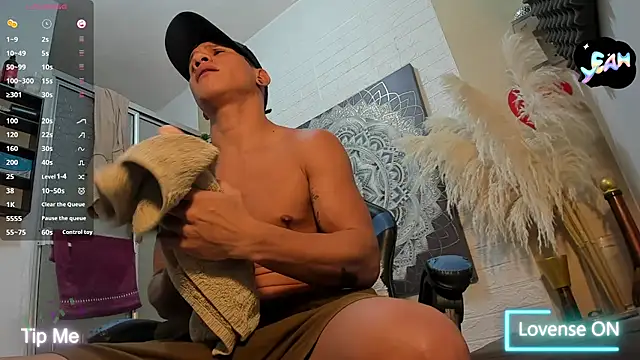 nakedfoam1 online show from February 17, 3:16 am