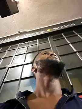 bull Giant online show from March 28, 8:42 pm