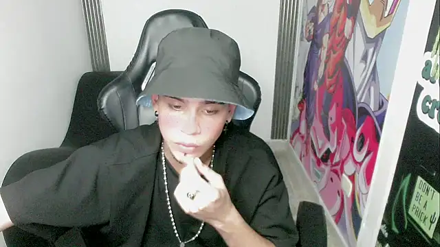 Snapshot of zacariasss_ chatting on December 28, 2:54 am zacariasss  online show from December 28, 2:54 am