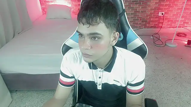 Snapshot of zacariasss_ chatting on September 20, 7:30 am zacariasss  online show from September 20, 7:30 am