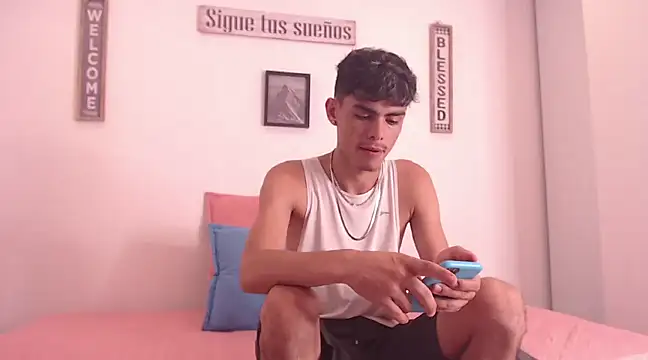 harrytomson 1 online show from December 5, 5:48 am