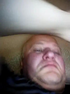 nudistu021 online show from December 22, 4:48 pm