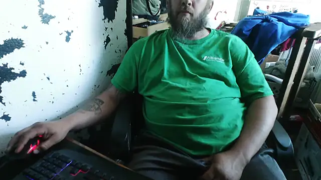 slickwill123 online show from May 24, 6:36 pm