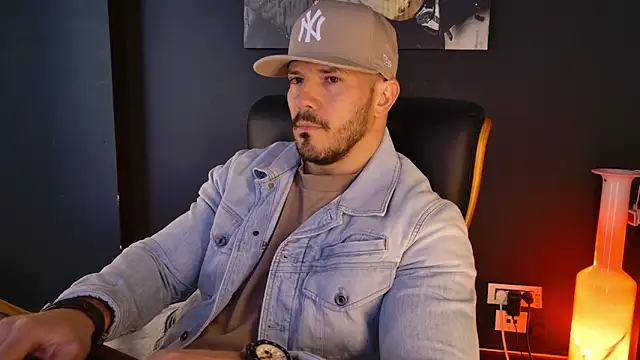 AngeloEric online show from March 21, 10:09 am