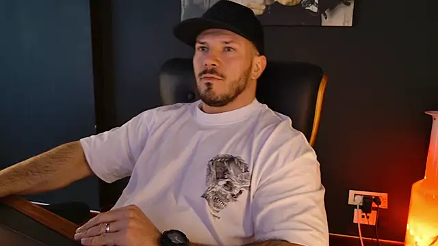 AngeloEric online show from February 25, 12:17 pm