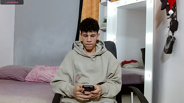 Snapshot of jeff_ross chatting on January 3, 8:11 pm jeff ross online show from January 3, 8:11 pm