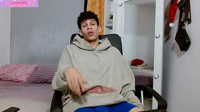 Snapshot of jeff_ross chatting on January 6, 11:42 pm jeff ross online show from January 6, 11:42 pm