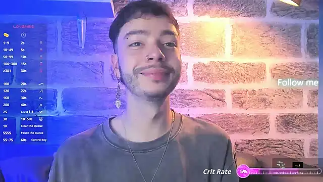 Snapshot of noah_ricci chatting on October 23, 12:41 pm noah ricci online show from October 23, 12:41 pm
