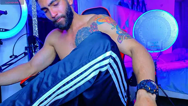 Rich boy01 online show from March 26, 1:32 am