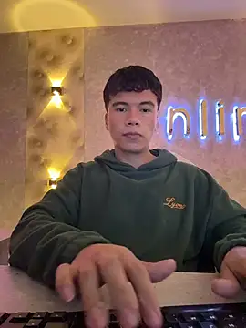 Logan smith1 online show from December 20, 5:03 am