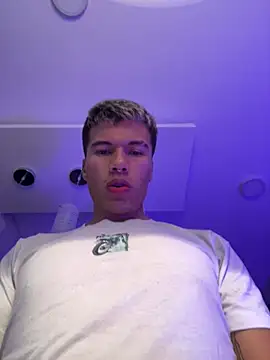 Logan smith1 online show from February 17, 4:31 am